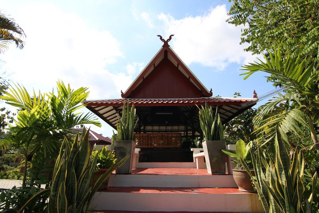 Little-Teak Homestay Чиангмай Экстерьер фото