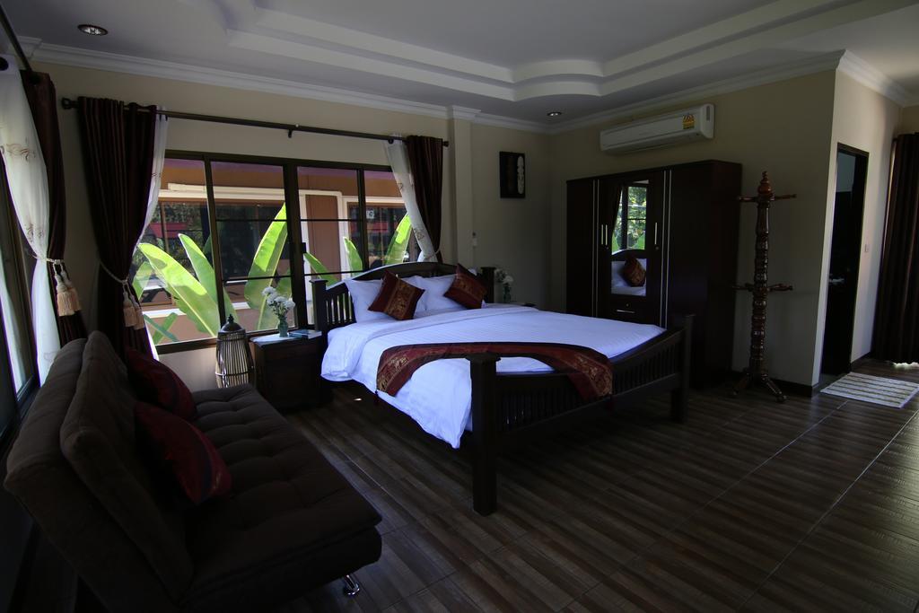 Little-Teak Homestay Чиангмай Номер фото