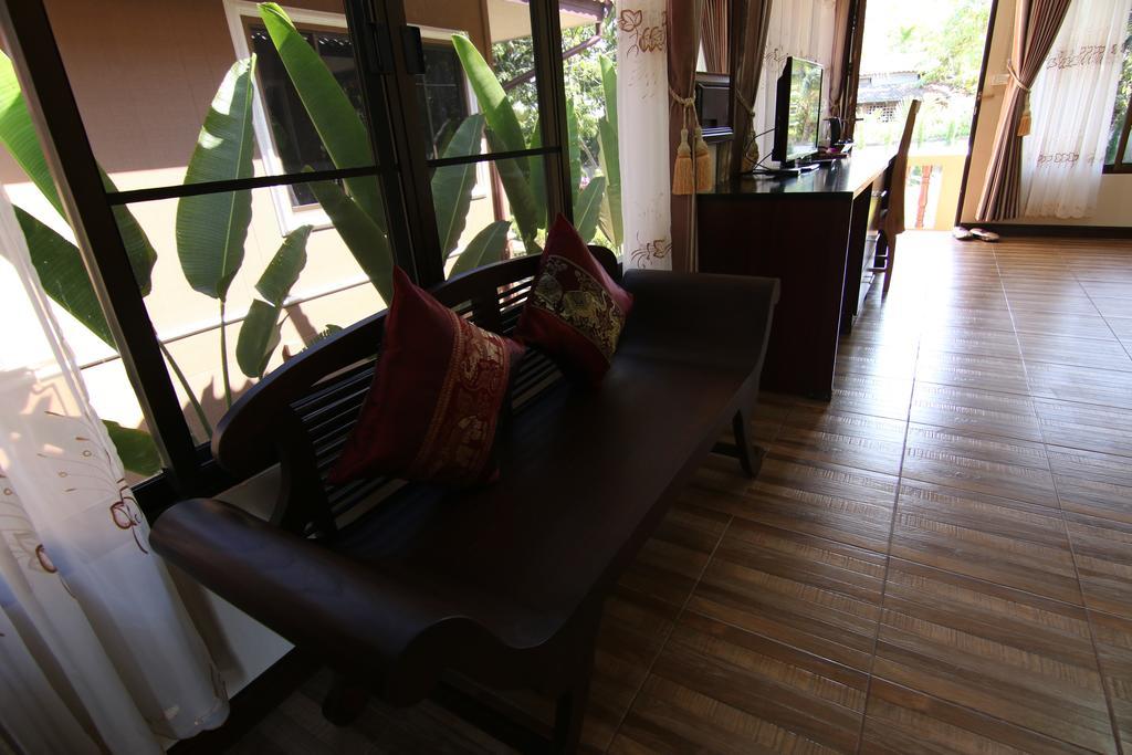 Little-Teak Homestay Чиангмай Номер фото