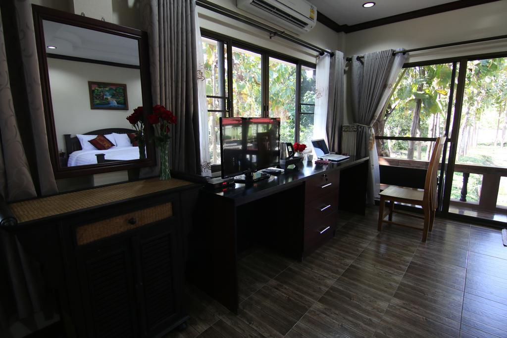 Little-Teak Homestay Чиангмай Номер фото