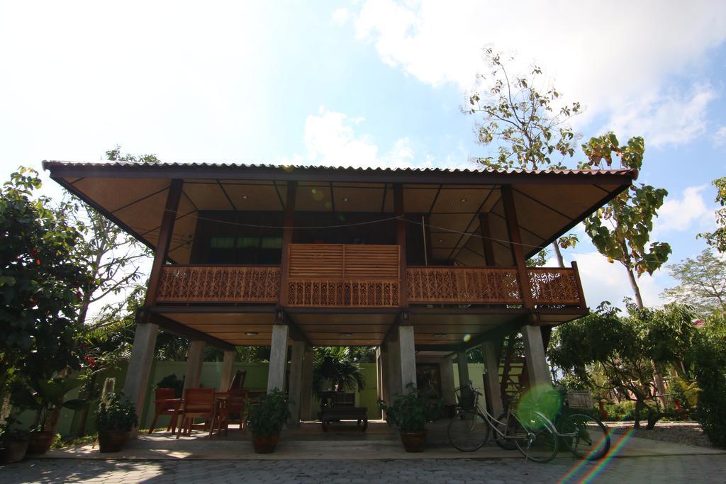 Little-Teak Homestay Чиангмай Номер фото