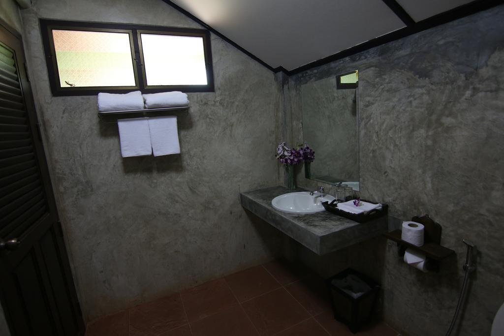 Little-Teak Homestay Чиангмай Экстерьер фото