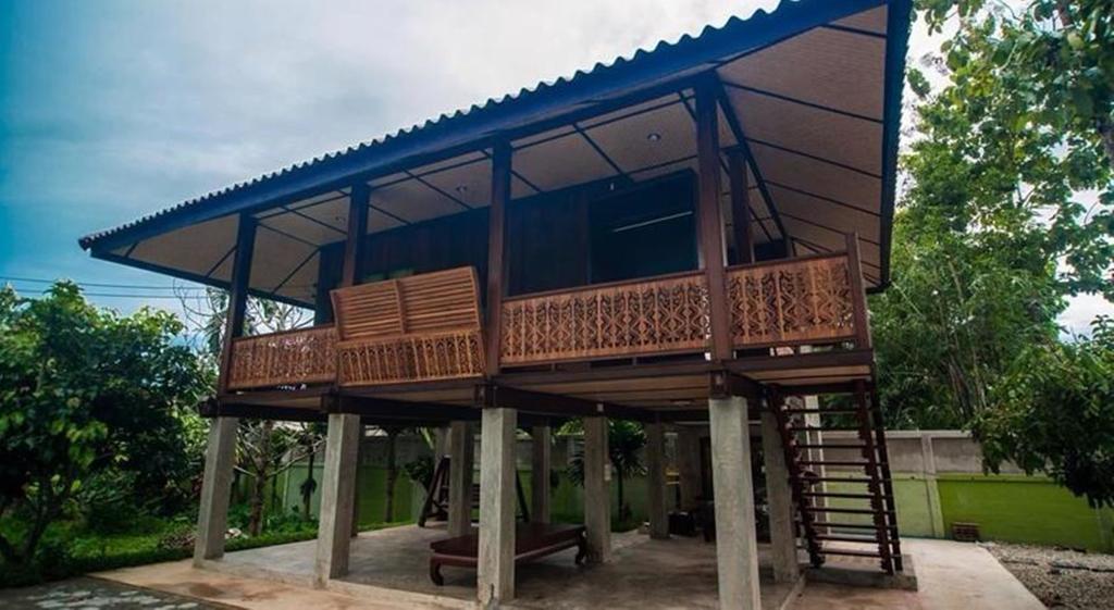 Little-Teak Homestay Чиангмай Номер фото