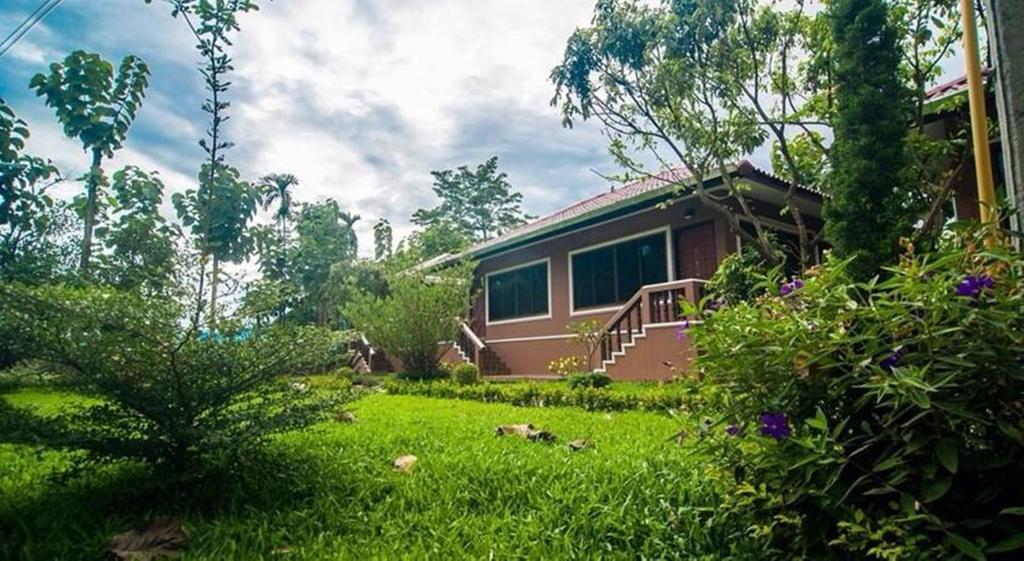Little-Teak Homestay Чиангмай Номер фото